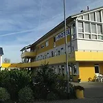 I-motel Nahe Frankfurt 3*