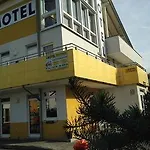 I-motel Nahe Frankfurt Hotel 3*
