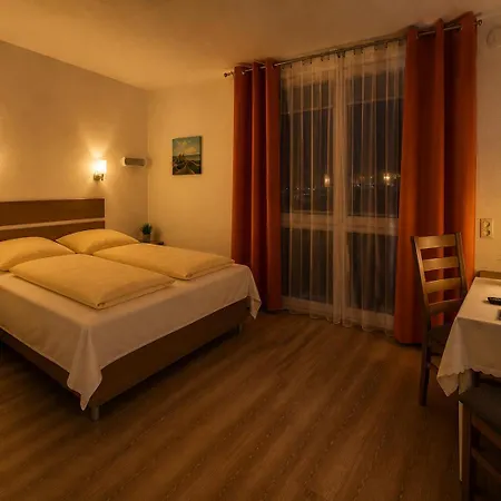 מלון I-motel Nahe Frankfurt 3*