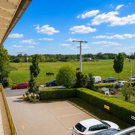 I-motel Nahe Frankfurt מלון 3*