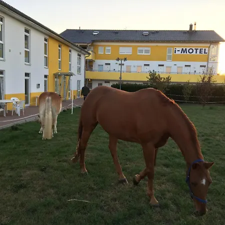 I-motel מלון אוברטשאוסן
