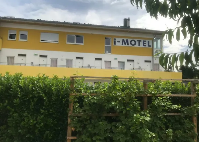 I-motel Szálloda 3*